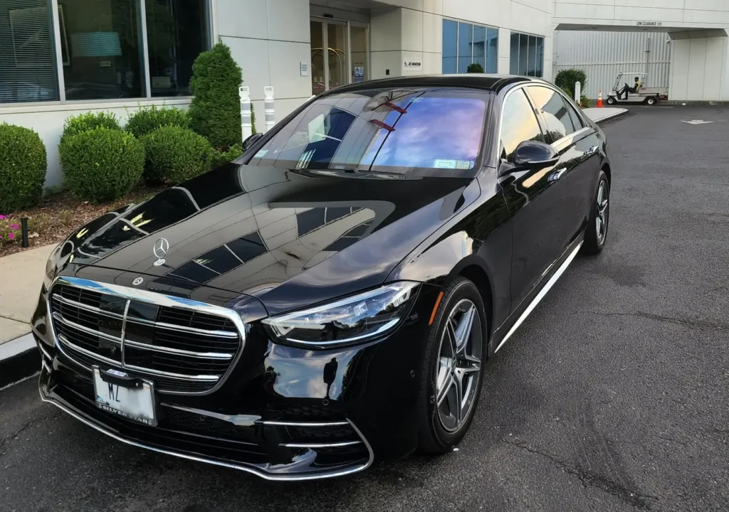 Mercedes S-Class at Jet Aviation - MZ RIDE luxury car service on Long Island and NYC